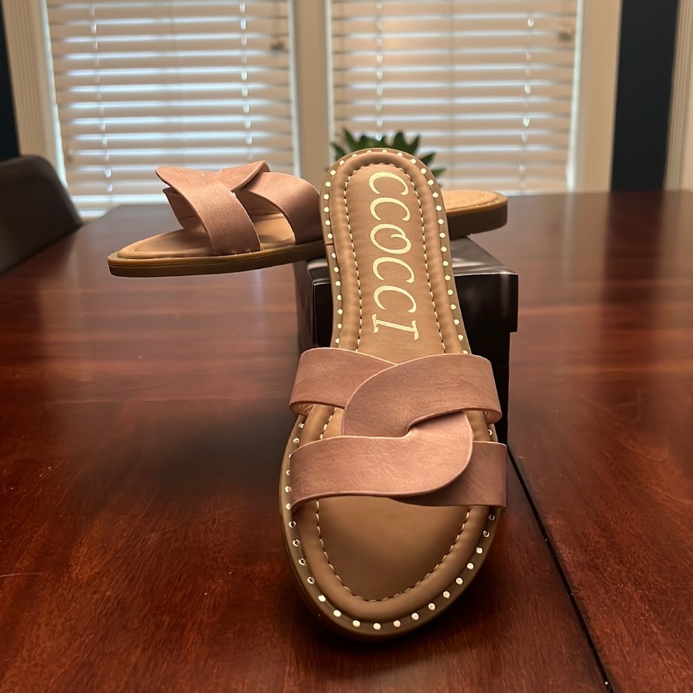 Fun slide sandals